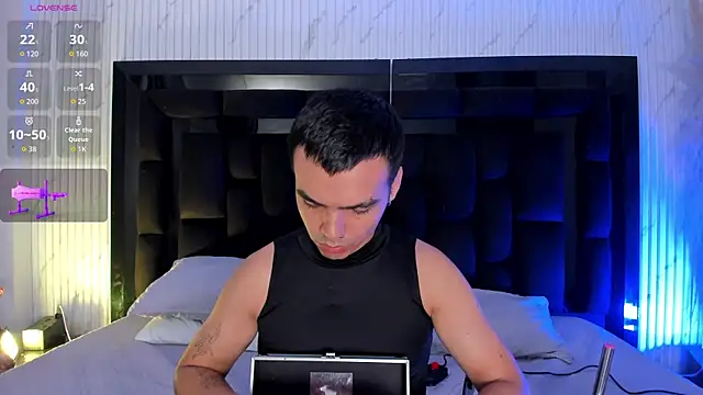 NicoKinggs  online show from May 2026 02:13:01 PM