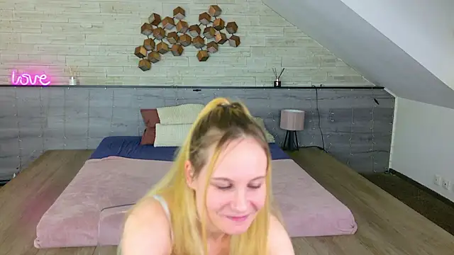 IceBlueBabe online show from March 2026 08:34:02 PM