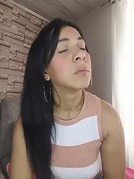 Snapshot of Camillemonroe_ chatting on July 2026 01:15:02 PM Camillemonroe online show from July 2026 01:15:02 PM