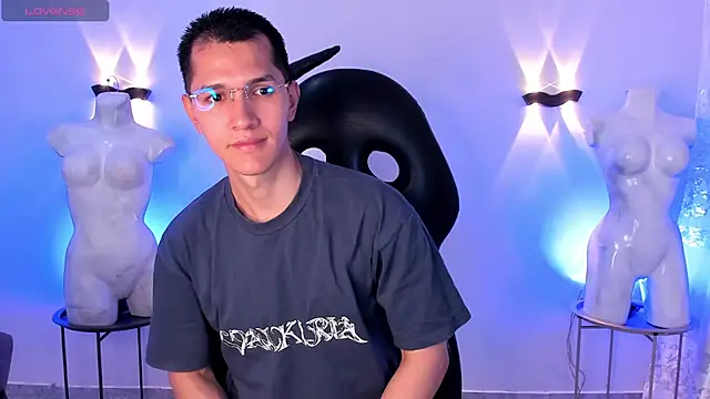 MilanDavid1 online show from March 2026 05:28:01 PM