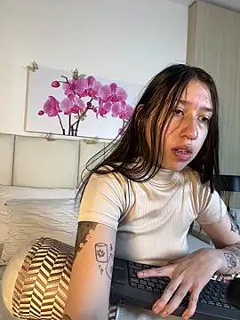 Snapshot of AmberVegaa chatting on March 2026 01:05:01 PM AmberVegaa online show from March 2026 01:05:01 PM