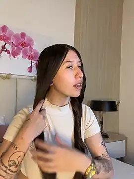 Snapshot of AmberVegaa chatting on April 2026 01:01:01 PM AmberVegaa online show from April 2026 01:01:01 PM