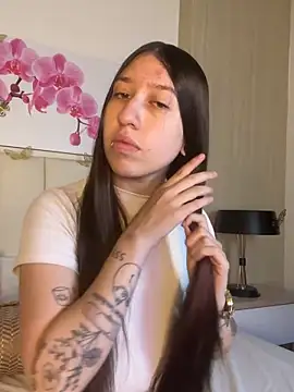 Snapshot of AmberVegaa chatting on April 2026 01:20:02 PM AmberVegaa online show from April 2026 01:20:02 PM