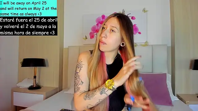 Snapshot of AmberVegaa chatting on April 2026 04:23:01 PM AmberVegaa online show from April 2026 04:23:01 PM