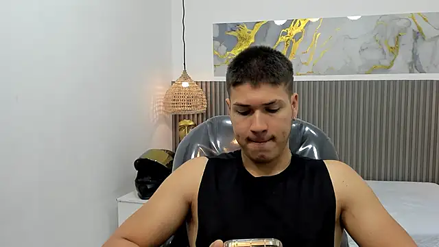 Snapshot of AlessandroFranco chatting on March 2026 01:44:02 PM AlessandroFranco online show from March 2026 01:44:02 PM