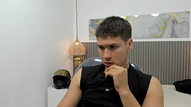 Snapshot of AlessandroFranco chatting on April 2026 01:38:02 PM AlessandroFranco online show from April 2026 01:38:02 PM