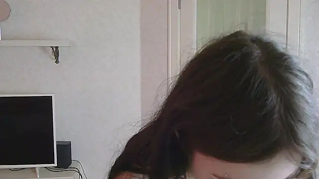 Snapshot of SaltedCaramely chatting on June 2026 09:25:01 AM SaltedCaramely online show from June 2026 09:25:01 AM