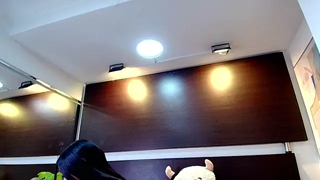 Gabriela meow online show from April 2026 12:44:02 PM