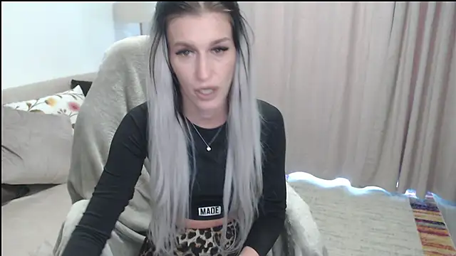 annamoon2 online show from April 2026 07:35:01 AM