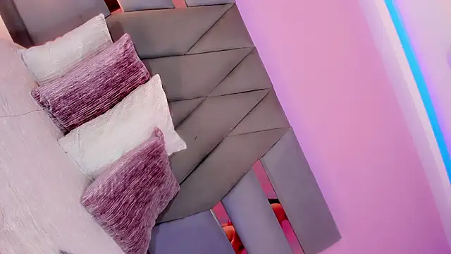 Dashahott online show from March 2026 01:04:02 PM