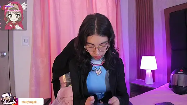 Molly A online show from April 2026 03:31:01 PM