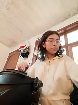 Molly A online show from April 2026 03:32:02 PM