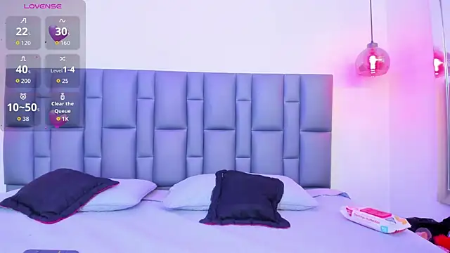 Snapshot of Lumiere-Eclipse chatting on April 2026 08:17:01 PM Lumiere-Eclipse online show from April 2026 08:17:01 PM