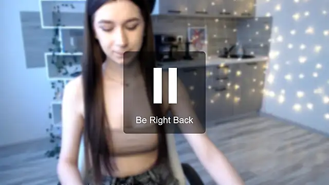 Snapshot of EmyHarrington chatting on March 2026 02:00:02 PM EmyHarrington online show from March 2026 02:00:02 PM