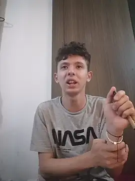 Daniel Roy online show from March 2026 10:42:01 PM