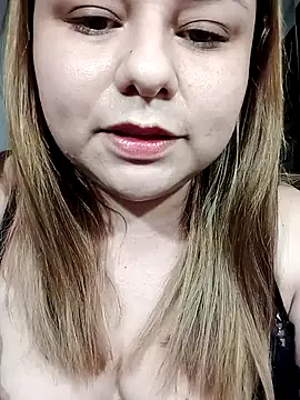 Snapshot of jennyyhottt chatting on April 2026 05:03:01 PM jennyyhottt online show from April 2026 05:03:01 PM