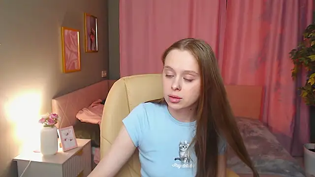 Snapshot of Megg_Ryan chatting on March 2026 02:10:02 PM Megg Ryan online show from March 2026 02:10:02 PM