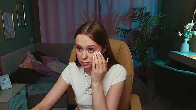 Snapshot of Megg_Ryan chatting on April 2026 07:58:02 PM Megg Ryan online show from April 2026 07:58:02 PM