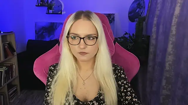 ViolaMore online show from April 2026 05:25:02 PM