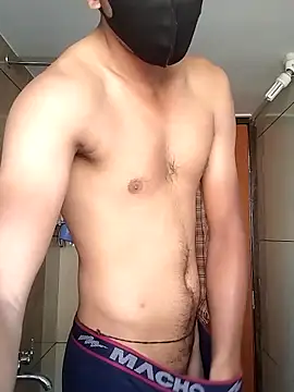 Snapshot of Roy3_2 chatting on April 2026 01:58:01 AM Roy3 2 online show from April 2026 01:58:01 AM