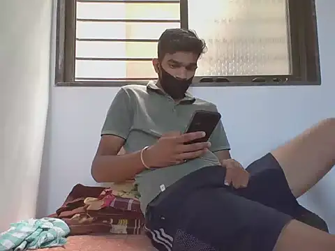 Snapshot of Roy3_2 chatting on April 2026 07:59:02 AM Roy3 2 online show from April 2026 07:59:02 AM