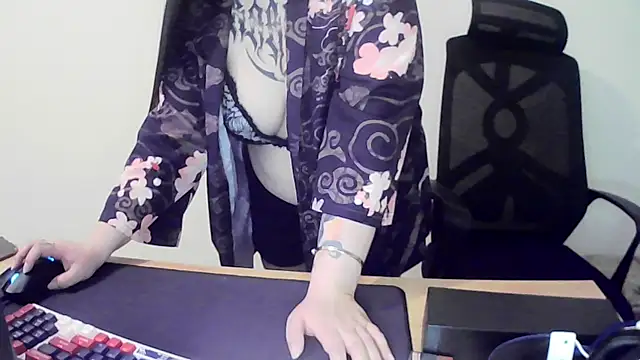 elena haeys online show from April 2026 02:45:02 PM