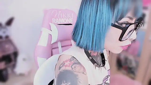 shes creepy online show from March 2026 11:27:01 AM