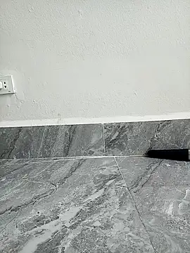 Snapshot of Leylin_1 chatting on April 2026 11:02:01 PM Leylin 1 online show from April 2026 11:02:01 PM