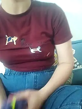 Snapshot of Leylin_1 chatting on April 2026 02:32:01 PM Leylin 1 online show from April 2026 02:32:01 PM