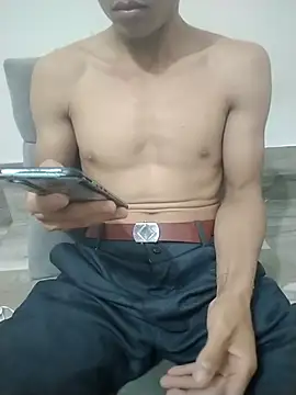 Snapshot of BigShot-Boy chatting on June 2026 04:18:01 PM BigShot-Boy online show from June 2026 04:18:01 PM