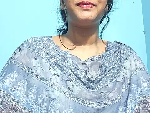 Emma 4433 online show from April 2026 01:42:02 PM