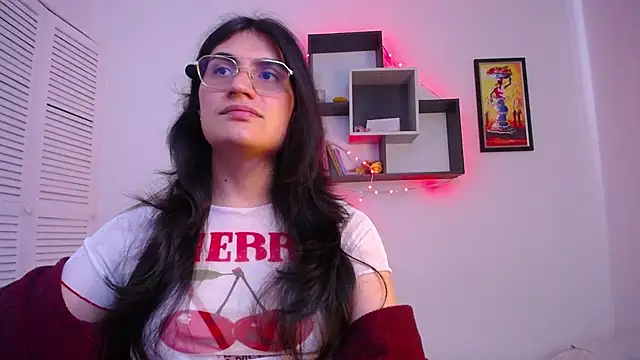 Snapshot of selene_cutie chatting on March 2026 04:24:02 PM selene cutie online show from March 2026 04:24:02 PM