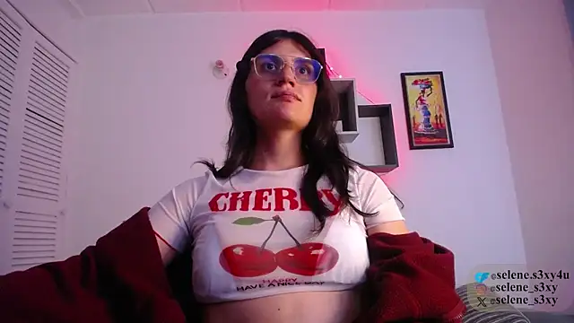 Snapshot of selene_cutie chatting on March 2026 11:52:02 PM selene cutie online show from March 2026 11:52:02 PM