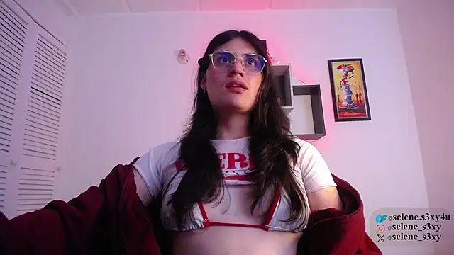 Snapshot of selene_cutie chatting on March 2026 11:00:02 PM selene cutie online show from March 2026 11:00:02 PM