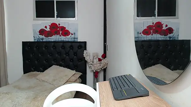 Snapshot of Tamar4_f00x chatting on May 2026 12:54:02 PM Tamar4 f00x online show from May 2026 12:54:02 PM