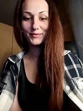 Snapshot of LunaCrystall chatting on March 2026 04:08:01 PM LunaCrystall online show from March 2026 04:08:01 PM