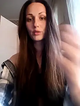 Snapshot of LunaCrystall chatting on April 2026 04:13:01 PM LunaCrystall online show from April 2026 04:13:01 PM