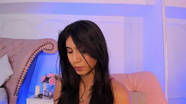 Snapshot of LucianaBlanco_ chatting on April 2026 08:53:01 PM LucianaBlanco online show from April 2026 08:53:01 PM