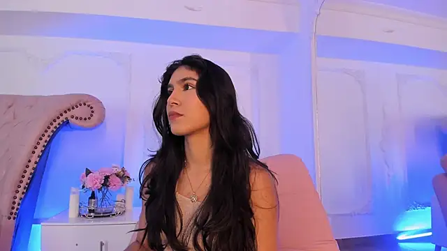 Snapshot of LucianaBlanco_ chatting on April 2026 03:06:01 PM LucianaBlanco online show from April 2026 03:06:01 PM