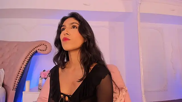 Snapshot of LucianaBlanco_ chatting on April 2026 08:44:01 PM LucianaBlanco online show from April 2026 08:44:01 PM