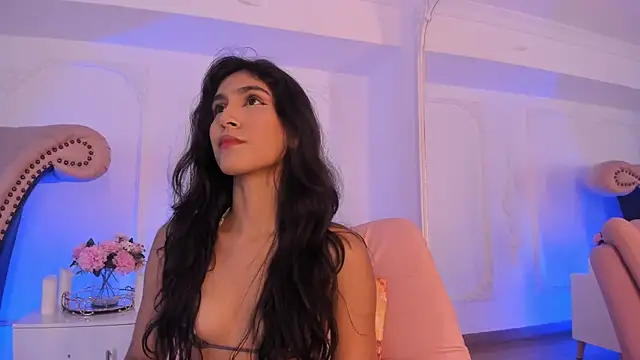 Snapshot of LucianaBlanco_ chatting on May 2026 08:38:02 PM LucianaBlanco online show from May 2026 08:38:02 PM