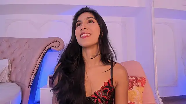 Snapshot of LucianaBlanco_ chatting on May 2026 08:25:01 PM LucianaBlanco online show from May 2026 08:25:01 PM