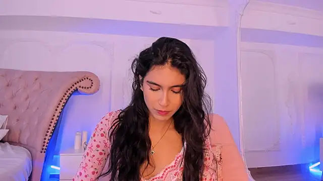 Snapshot of LucianaBlanco_ chatting on May 2026 08:38:02 PM LucianaBlanco online show from May 2026 08:38:02 PM