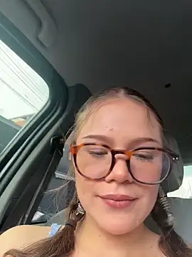 Snapshot of Tallulah_Kinky chatting on April 2026 07:10:01 PM Tallulah Kinky online show from April 2026 07:10:01 PM