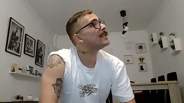 Snapshot of yanick931 chatting on June 2026 11:27:02 AM yanick931 online show from June 2026 11:27:02 AM