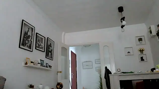 Snapshot of yanick931 chatting on June 2026 10:41:01 AM yanick931 online show from June 2026 10:41:01 AM
