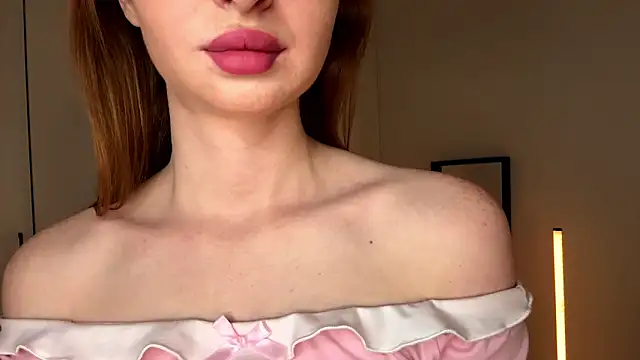 SkyAlice01 online show from March 2026 04:18:02 AM