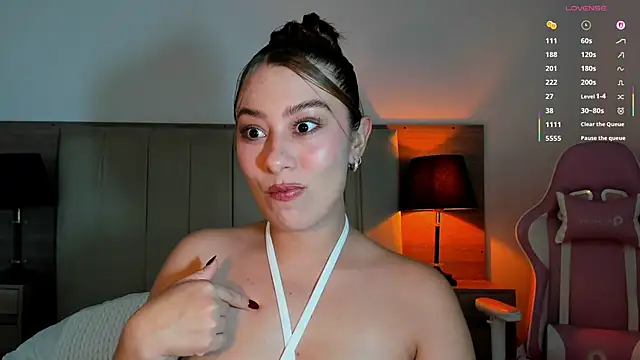 Snapshot of alejarosee chatting on June 2026 01:52:01 AM alejarosee online show from June 2026 01:52:01 AM