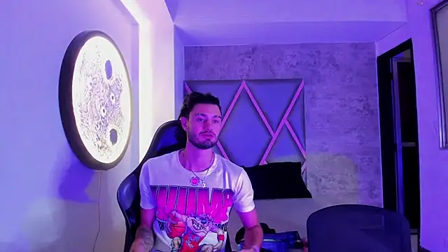 Wolf Kitty online show from April 2026 11:44:02 AM