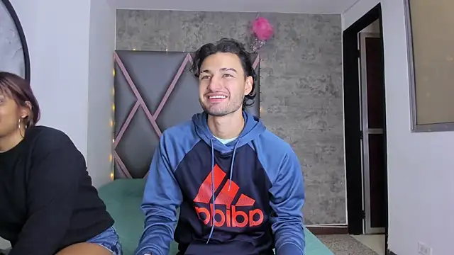 Wolf Kitty online show from April 2026 11:22:02 AM